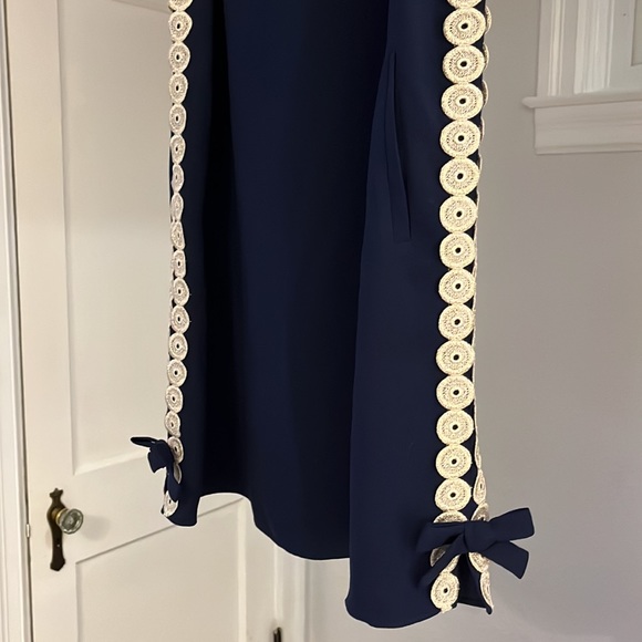 Like new! Lilly Pulitzer Navy Blue Shift - Picture 2 of 2